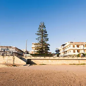 https://villa-madira.sicilyhotelsitaly.net